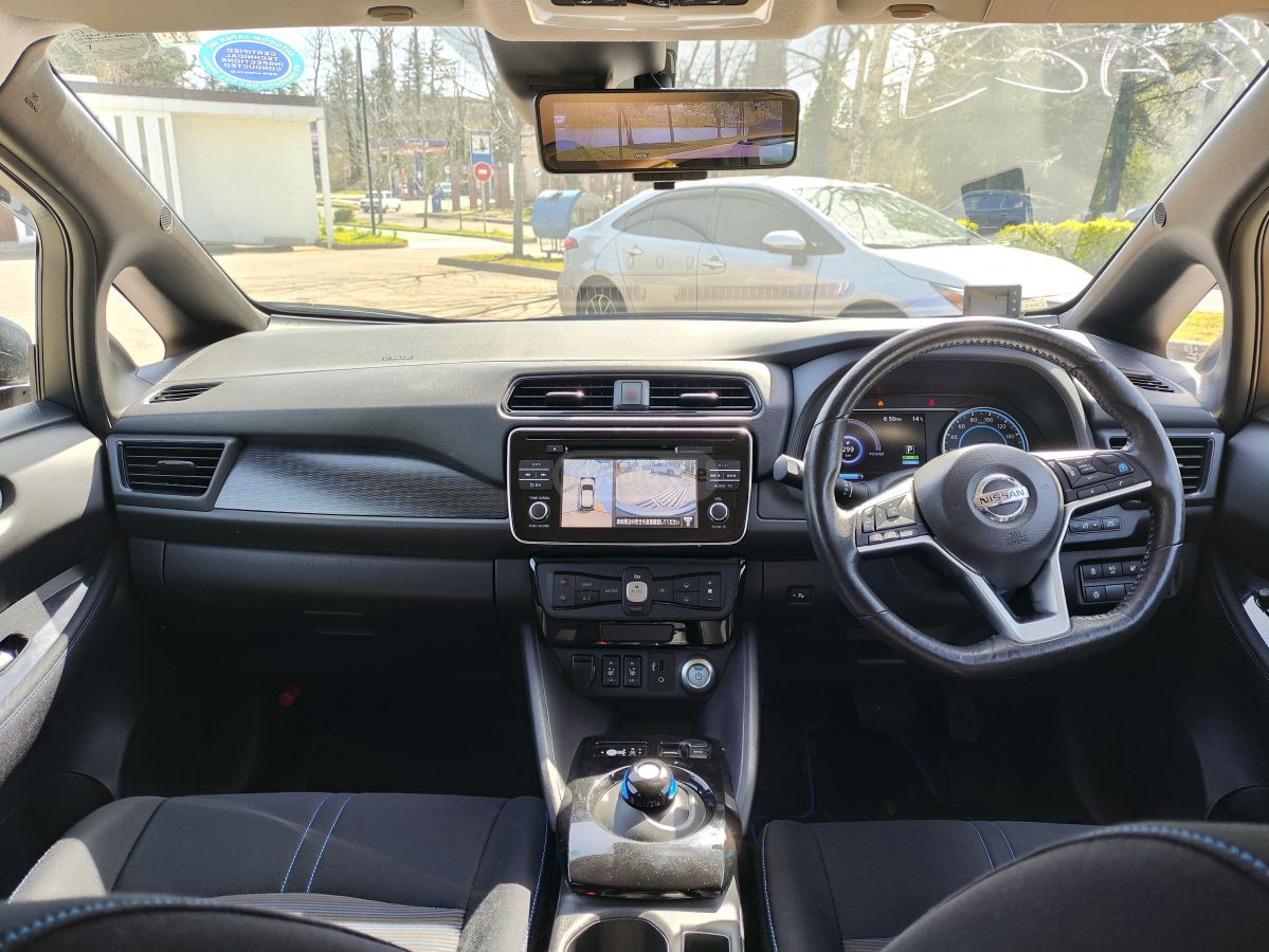 Nissan Leaf - фото 2