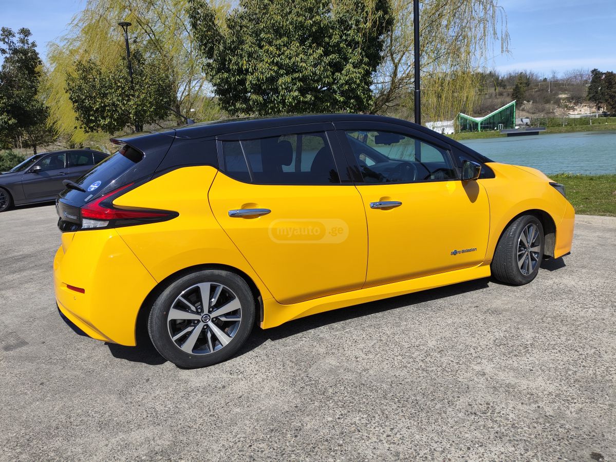 Nissan Leaf - фото 6