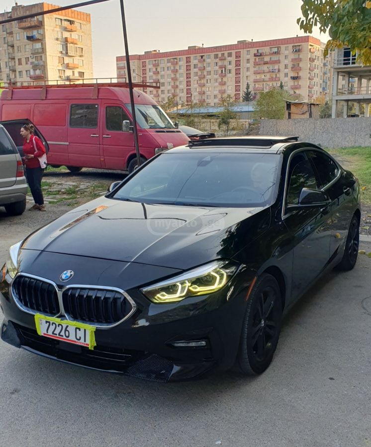 BMW i sDrive 4dr Front-Wheel Drive — миниатюра 1