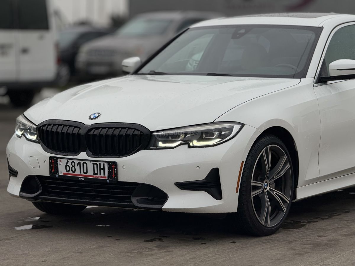 BMW Base 4dr Rear-Wheel Drive Seda — миниатюра 11