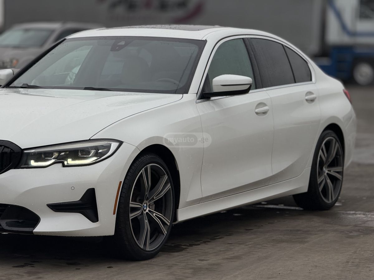 BMW Base 4dr Rear-Wheel Drive Seda — миниатюра 13