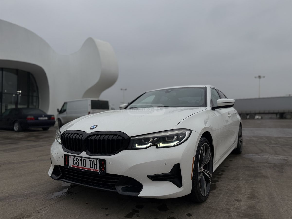 BMW Base 4dr Rear-Wheel Drive Seda — миниатюра 2