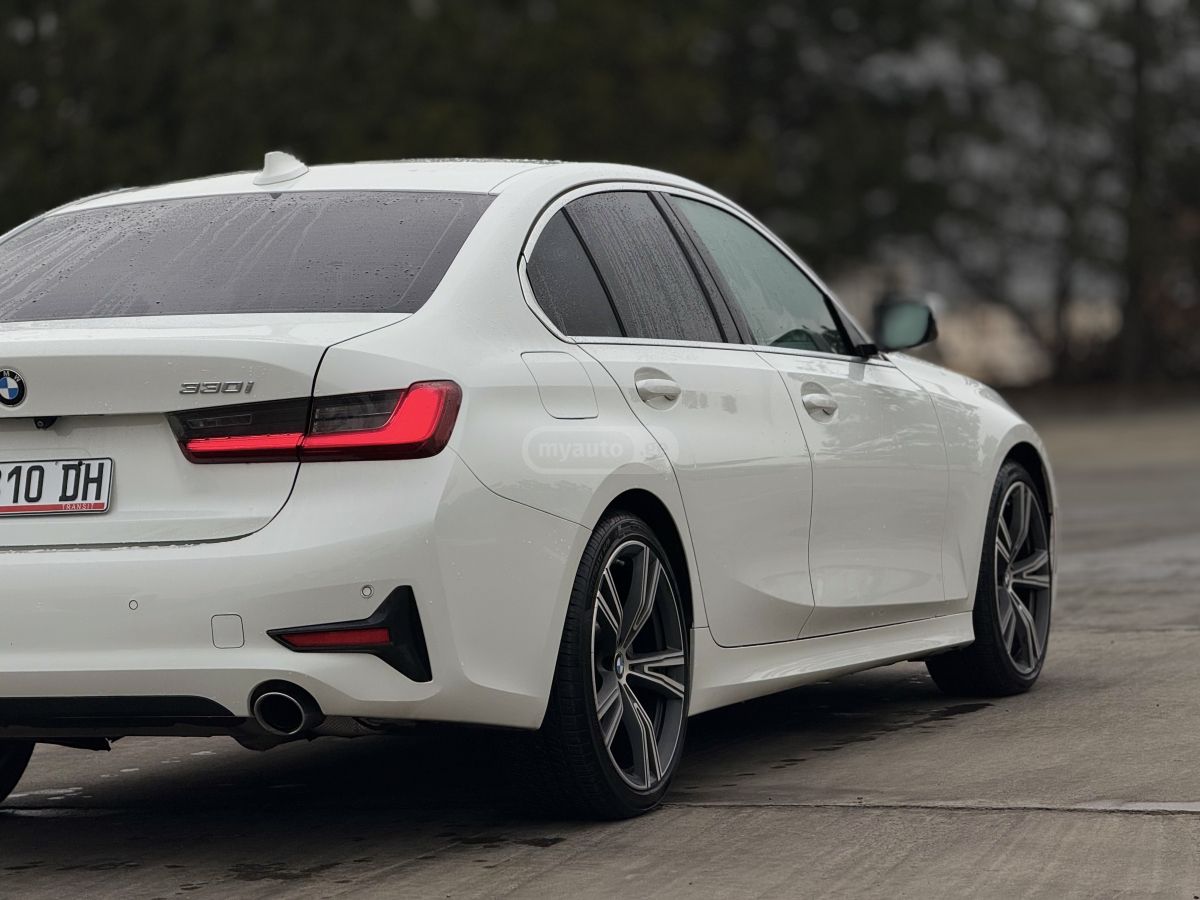 BMW Base 4dr Rear-Wheel Drive Seda — миниатюра 4