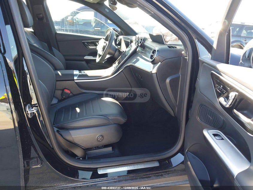 Mercedes-Benz GLC 300 2026 — миниатюра 10