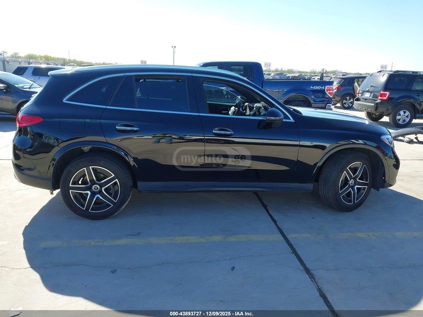 Mercedes-Benz GLC 300 2026 — миниатюра 3
