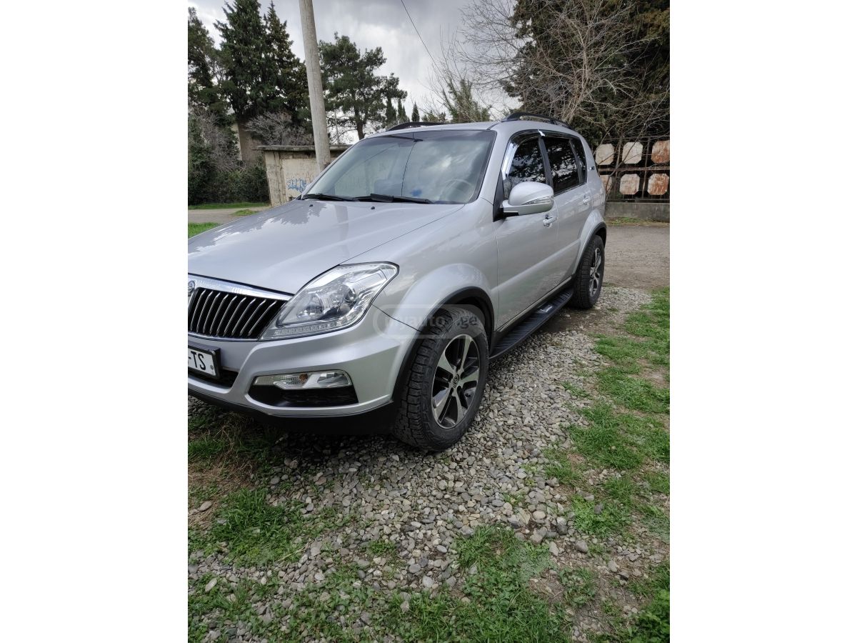 Ssangyong Rexton - фото 2