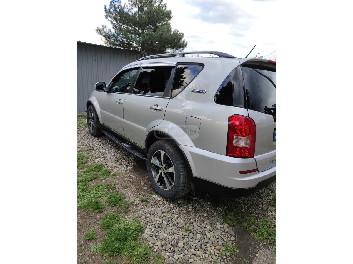 Ssangyong Rexton - фото 5