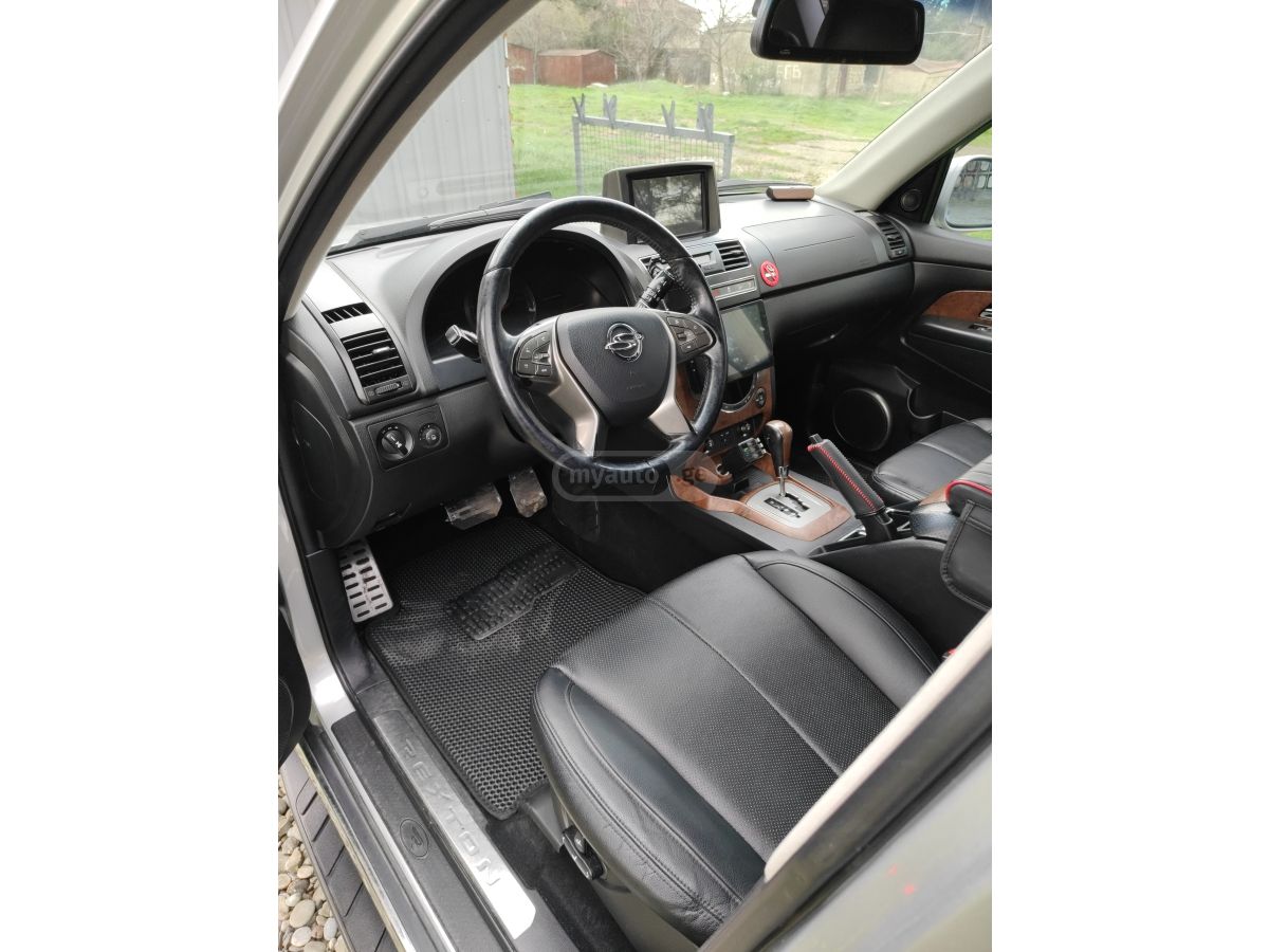 Ssangyong Rexton - фото 7