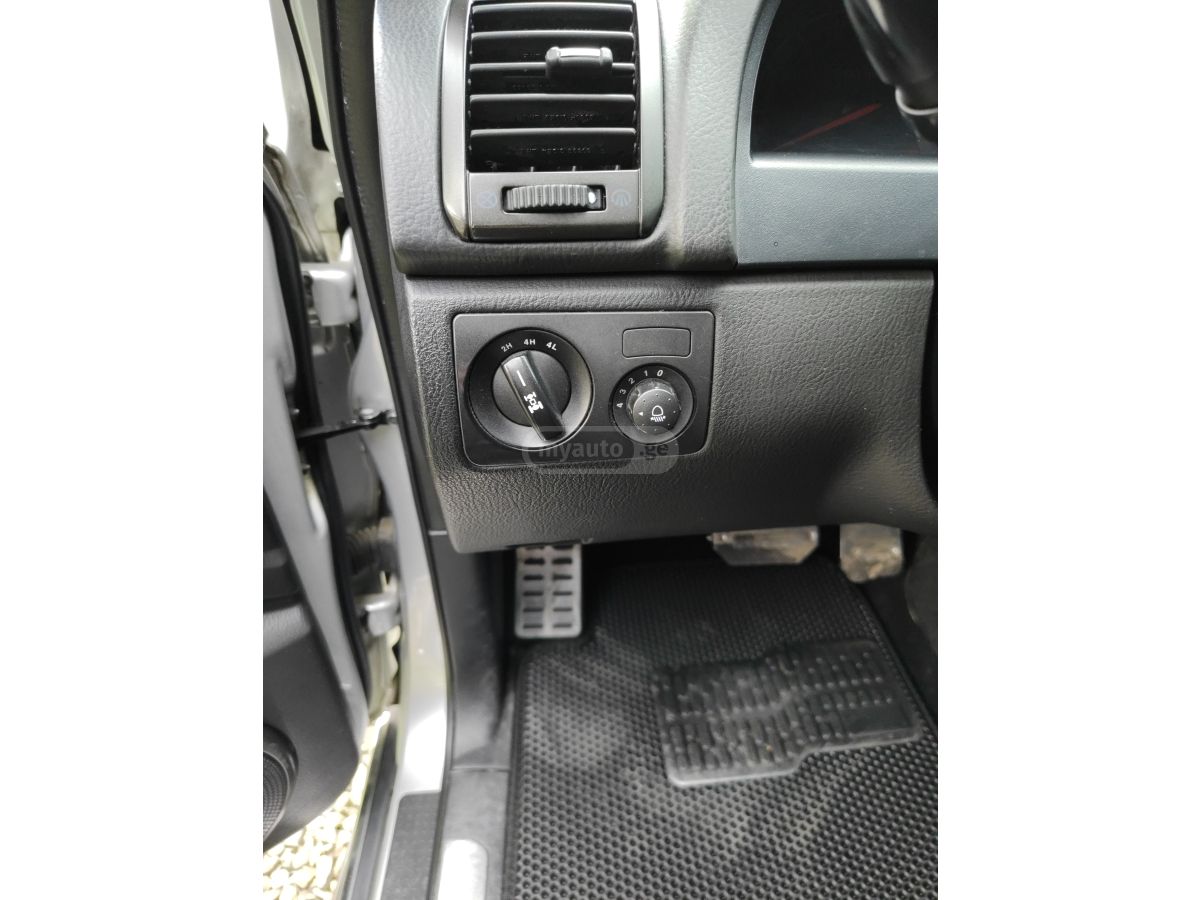 Ssangyong Rexton - фото 9