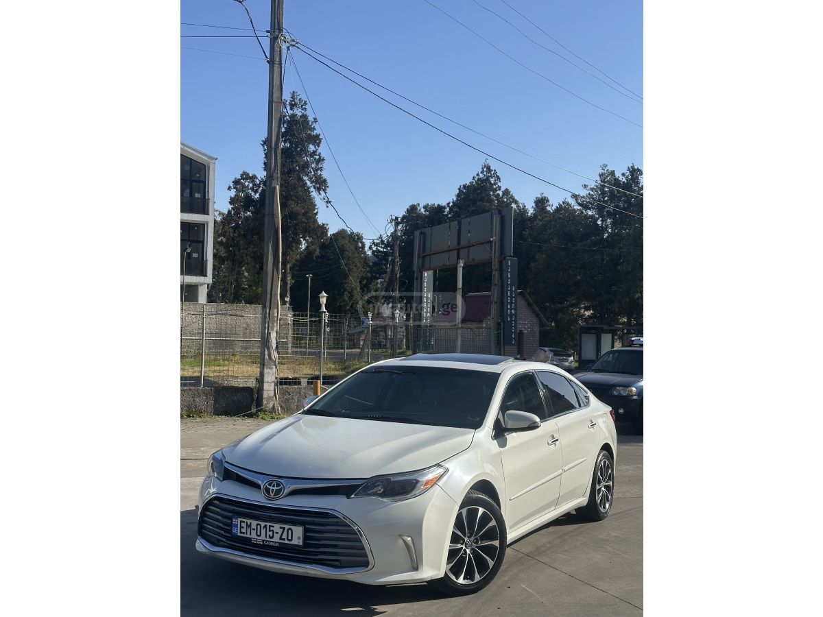 Toyota Avalon - фото 2