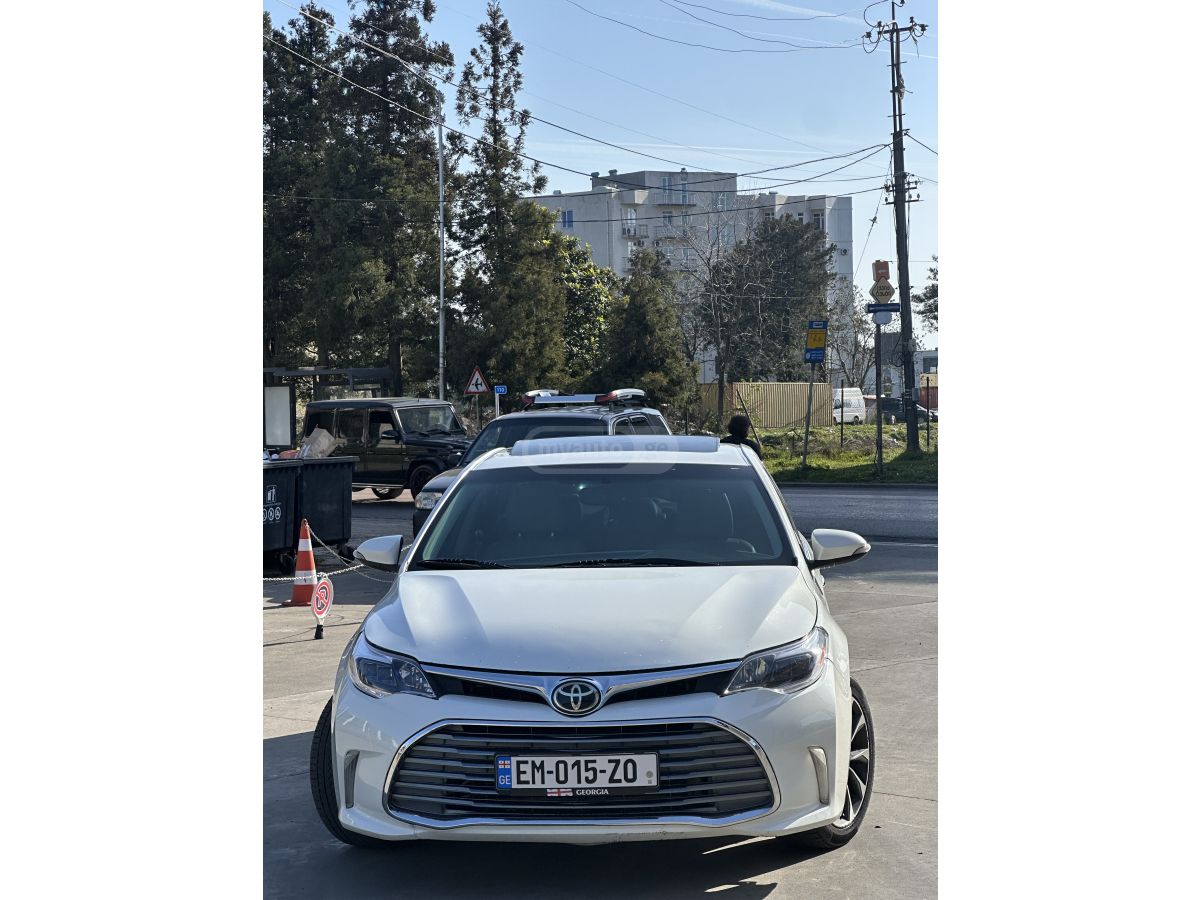 Toyota Avalon - фото 3