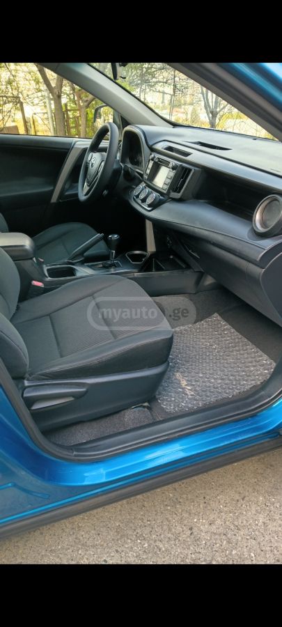 Toyota RAV 4 - фото 8