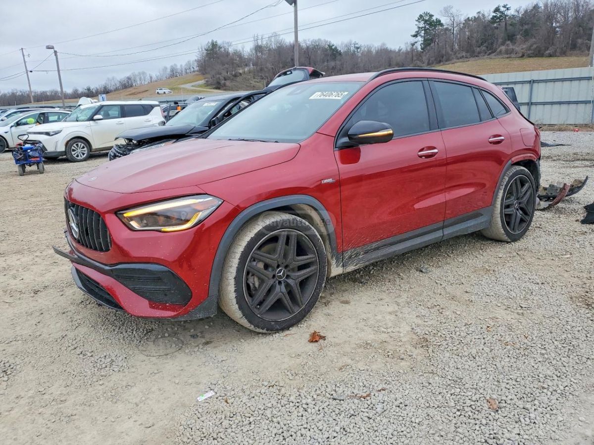 Mercedes-Benz GLA 350 2023 — миниатюра 1