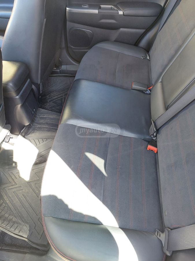 Mitsubishi Outlander Sport - фото 5