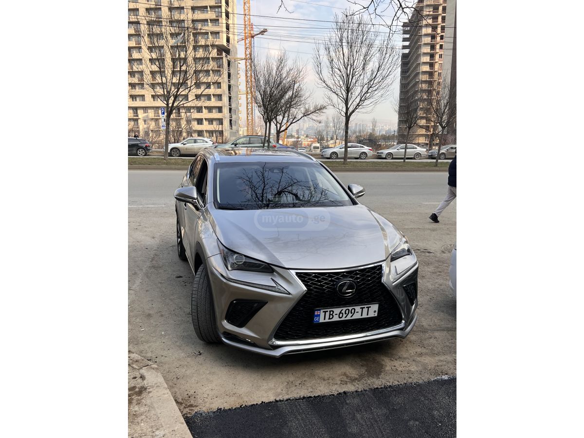 Lexus NX 300 - фото 1