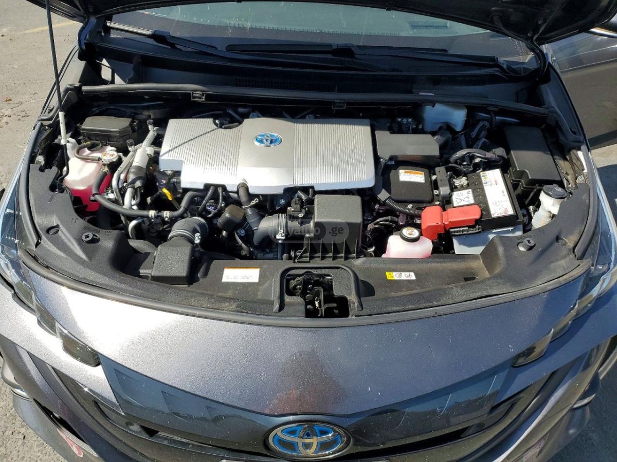 Toyota Prius Prime Limited 5dr Hatchback CVT 2022 — миниатюра 11