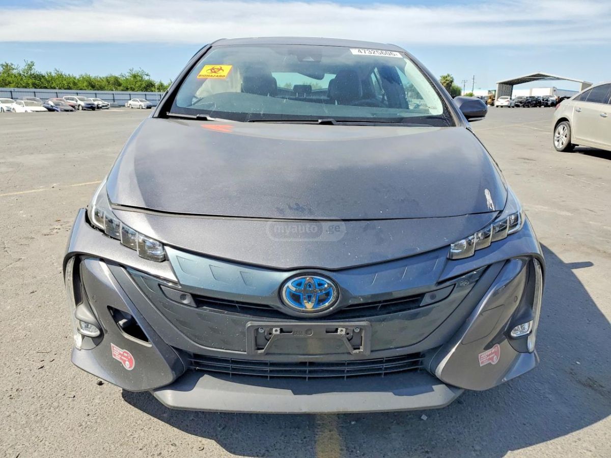Toyota Prius Prime Limited 5dr Hatchback CVT 2022 — миниатюра 5