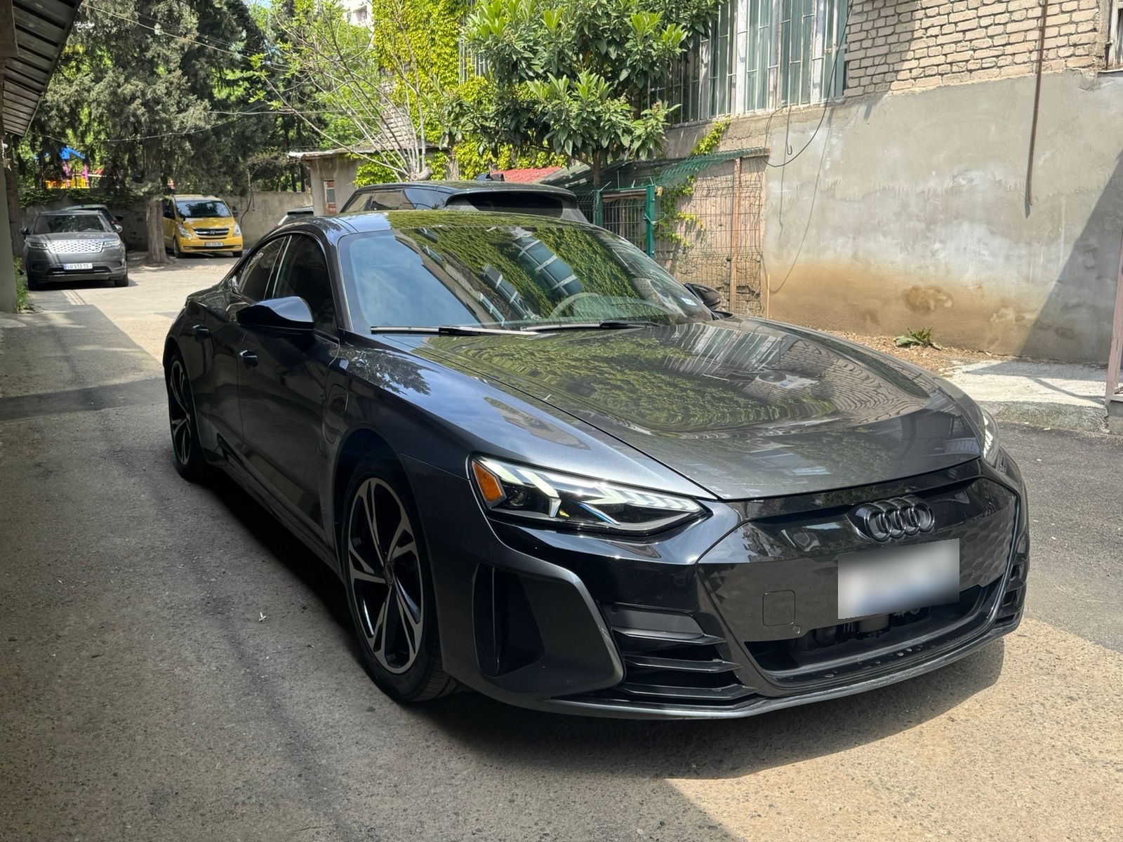 Audi E-Tron - фото 9