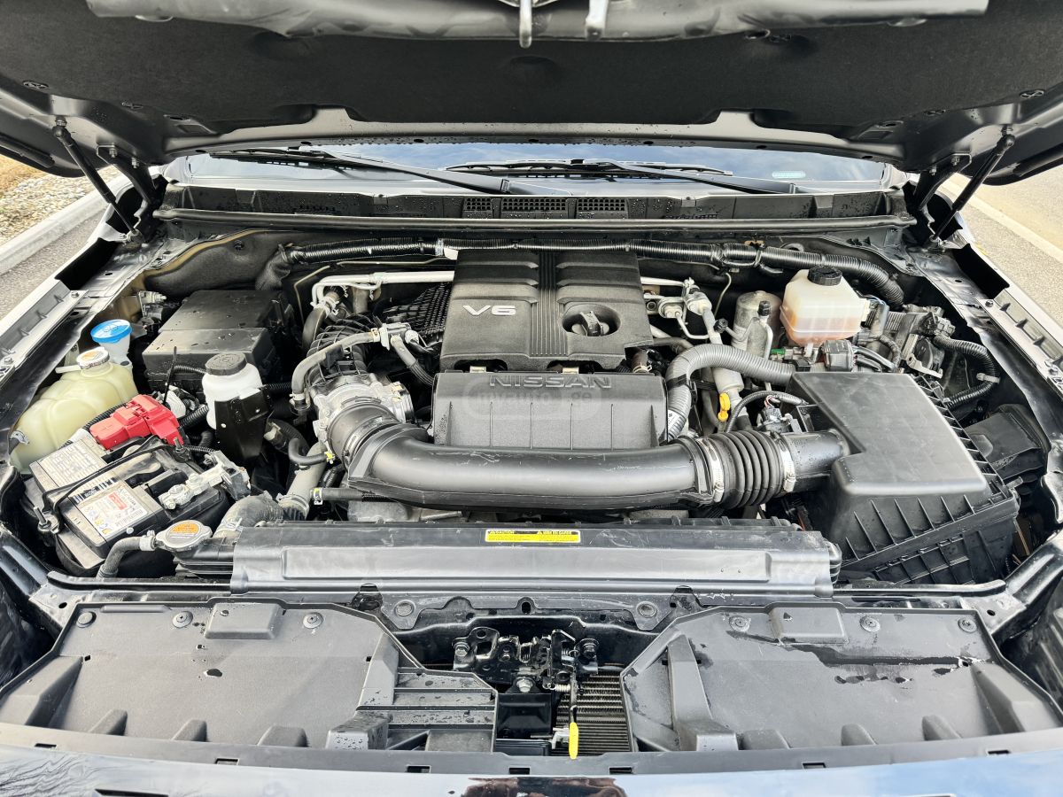 Nissan SV 4x4 Crew Cab 6 ft. box 139. — миниатюра 10