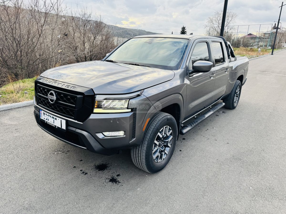 Nissan SV 4x4 Crew Cab 6 ft. box 139. — миниатюра 3