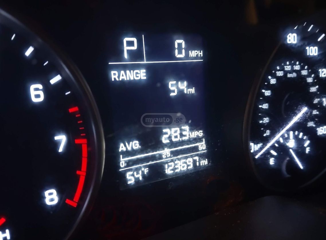 Hyundai Elantra - фото 13