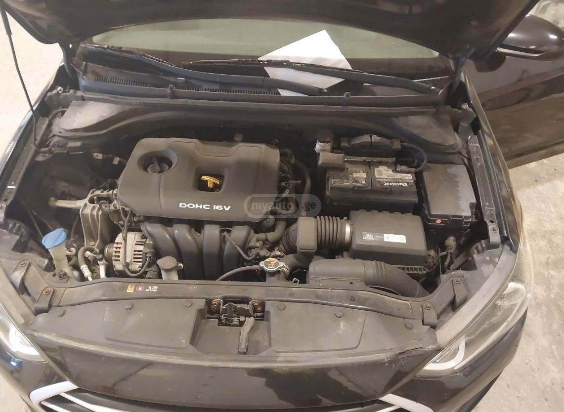 Hyundai Elantra - фото 14