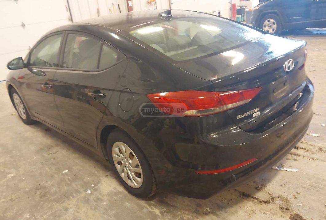 Hyundai Elantra - фото 6