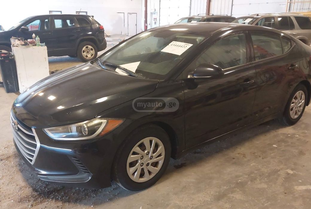 Hyundai Elantra - фото 7