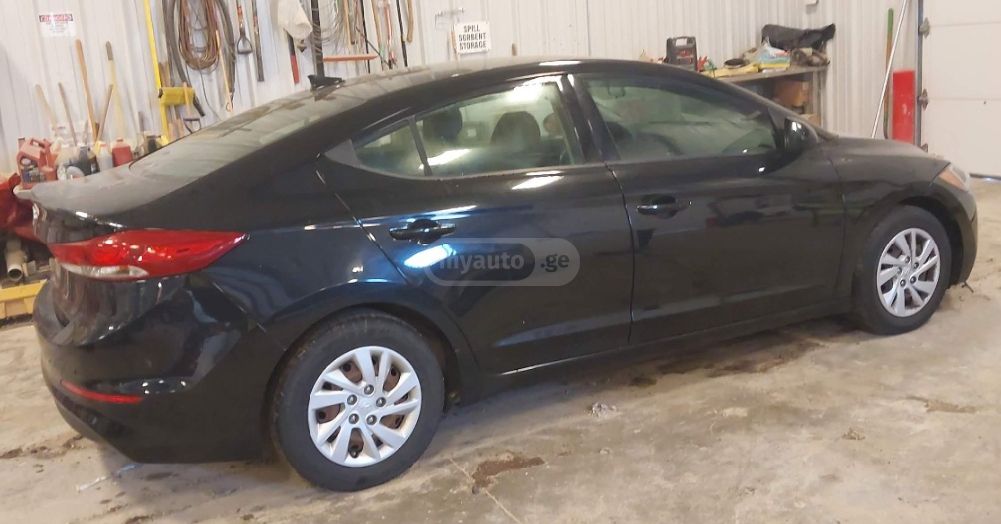 Hyundai Elantra - фото 8