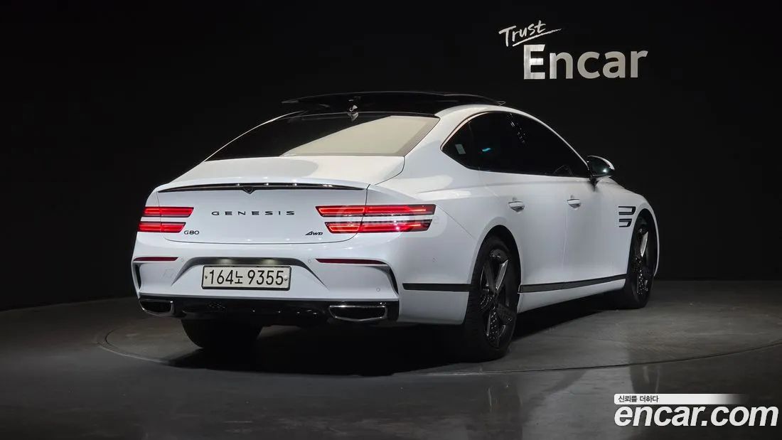 Hyundai Genesis 2024 — миниатюра 2