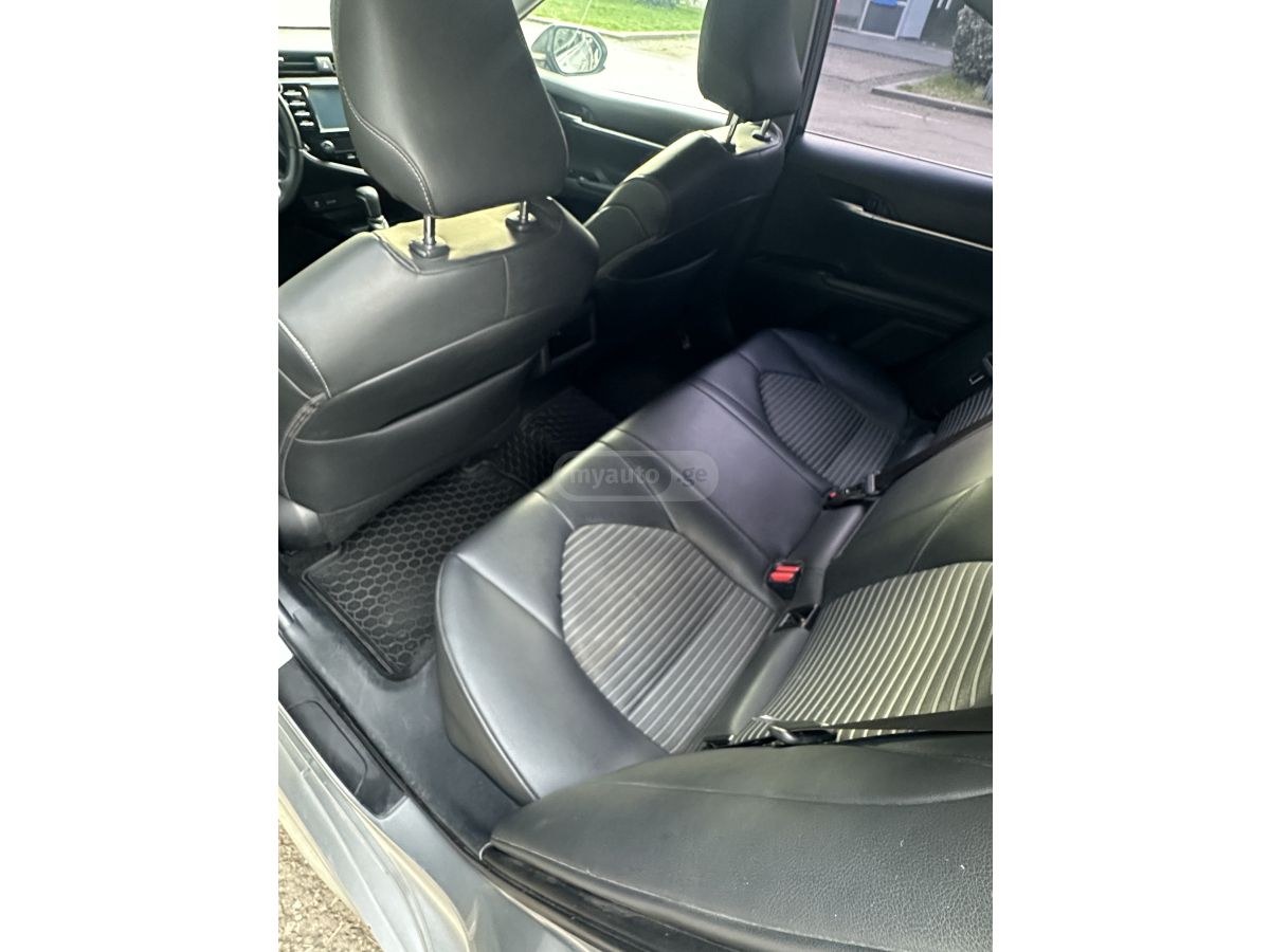 Toyota Camry - фото 11