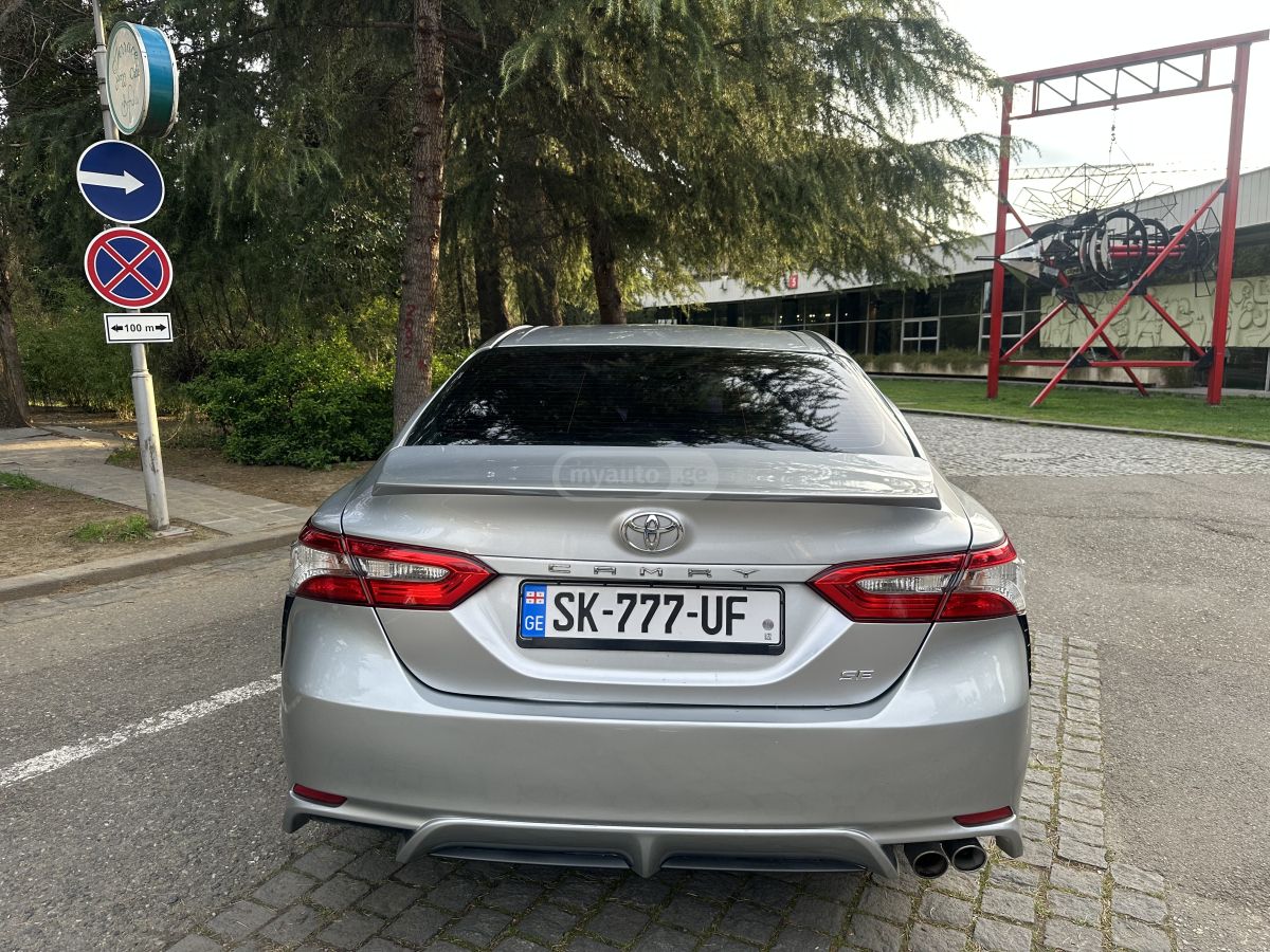 Toyota Camry - фото 7