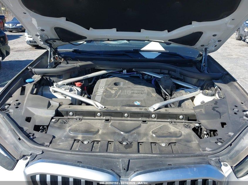 BMW X5 - фото 10