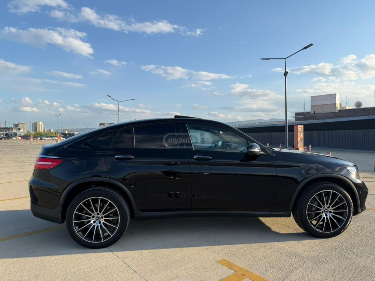 Mercedes-Benz GLC 300 Coupe - фото 3
