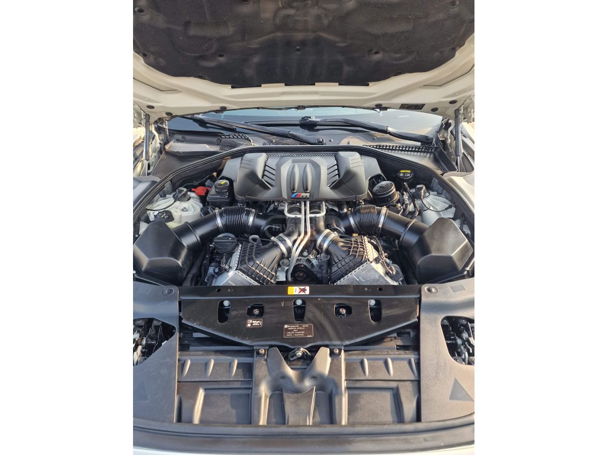 BMW M6 - фото 11