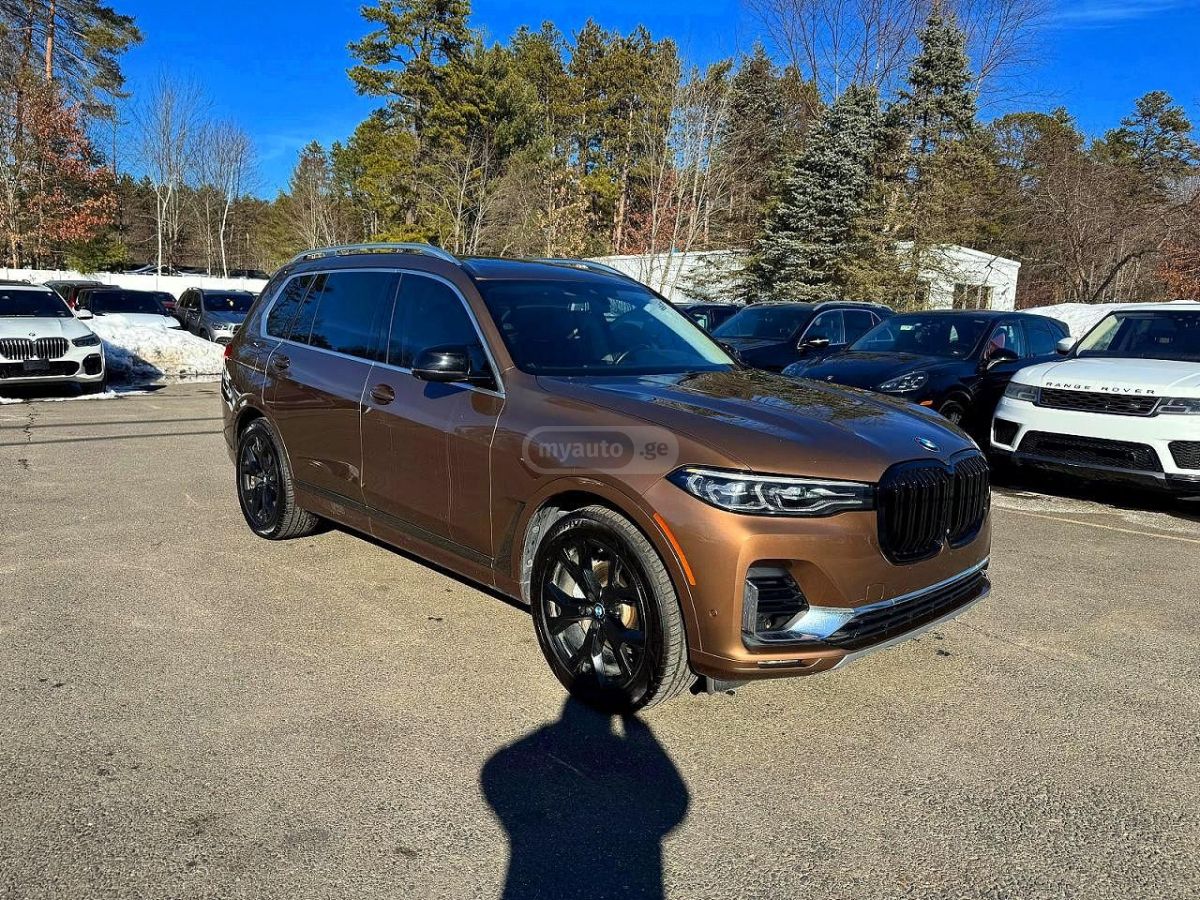 BMW X7 - фото 1