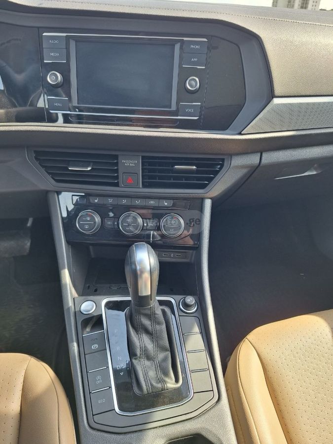 Volkswagen Jetta - фото 10