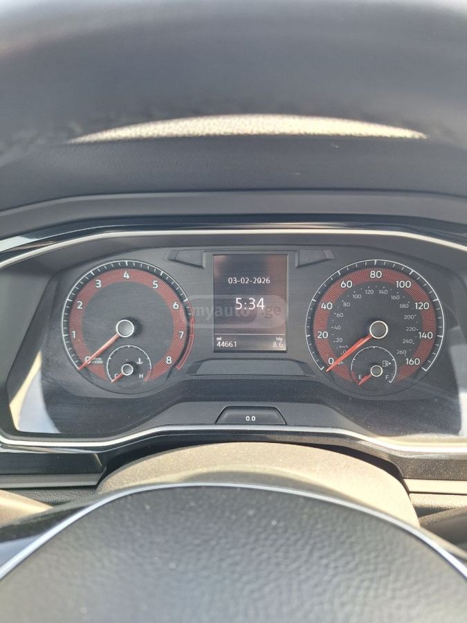 Volkswagen Jetta - фото 11