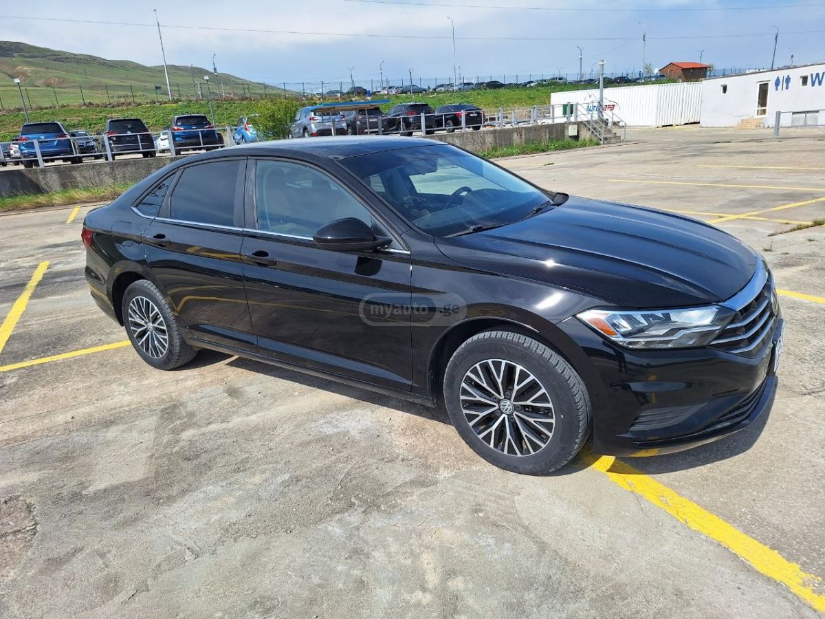 Volkswagen Jetta - фото 2