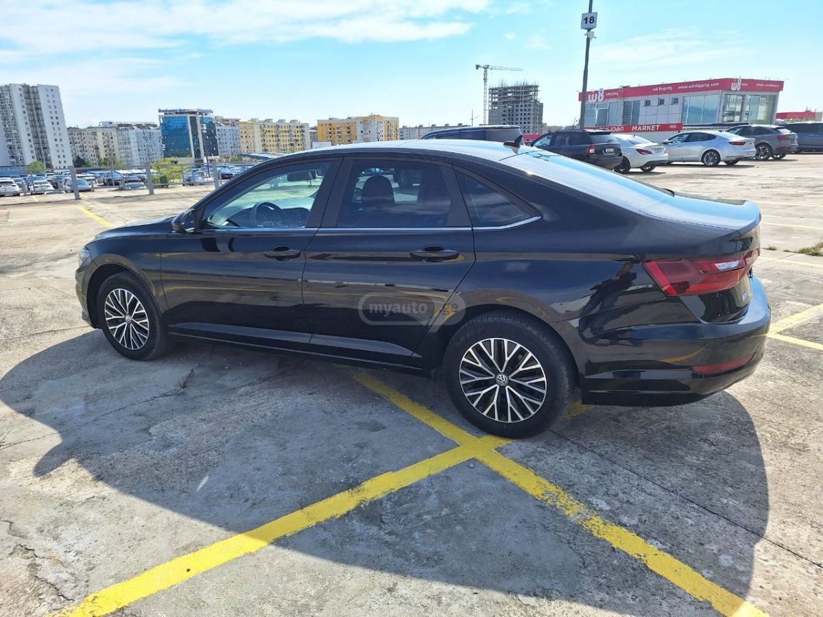 Volkswagen Jetta - фото 4