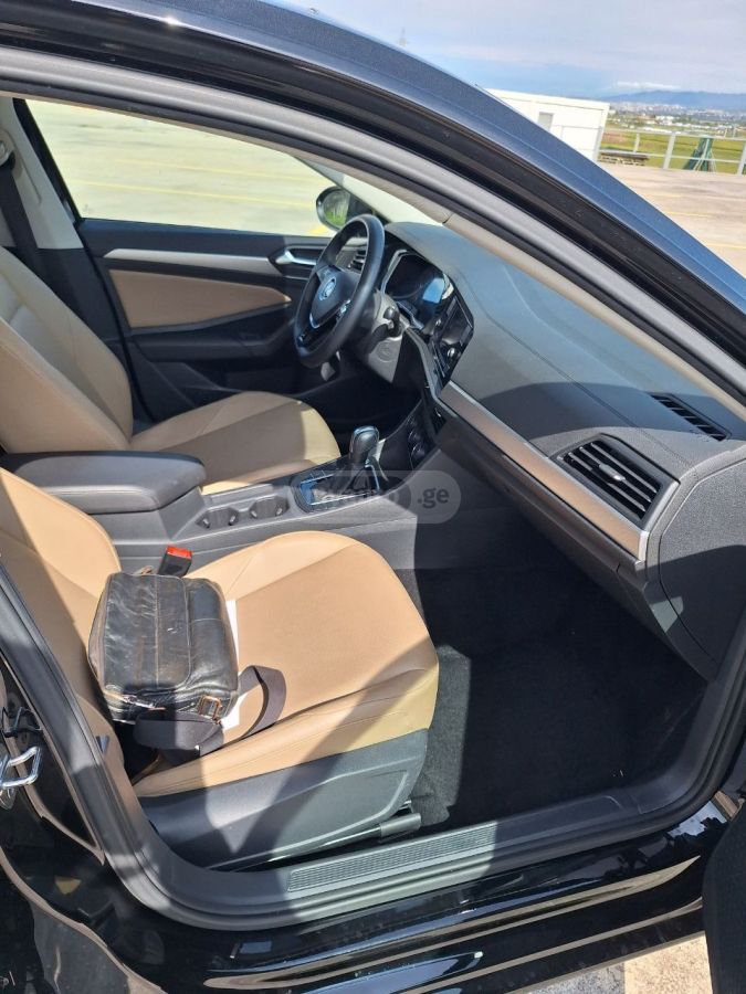 Volkswagen Jetta - фото 7