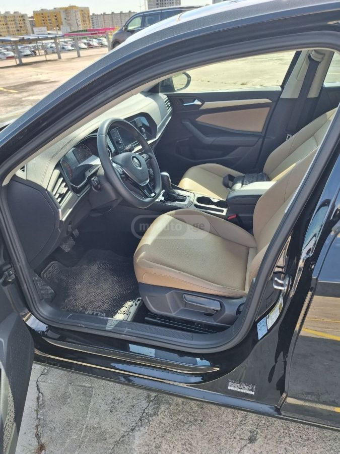 Volkswagen Jetta - фото 8