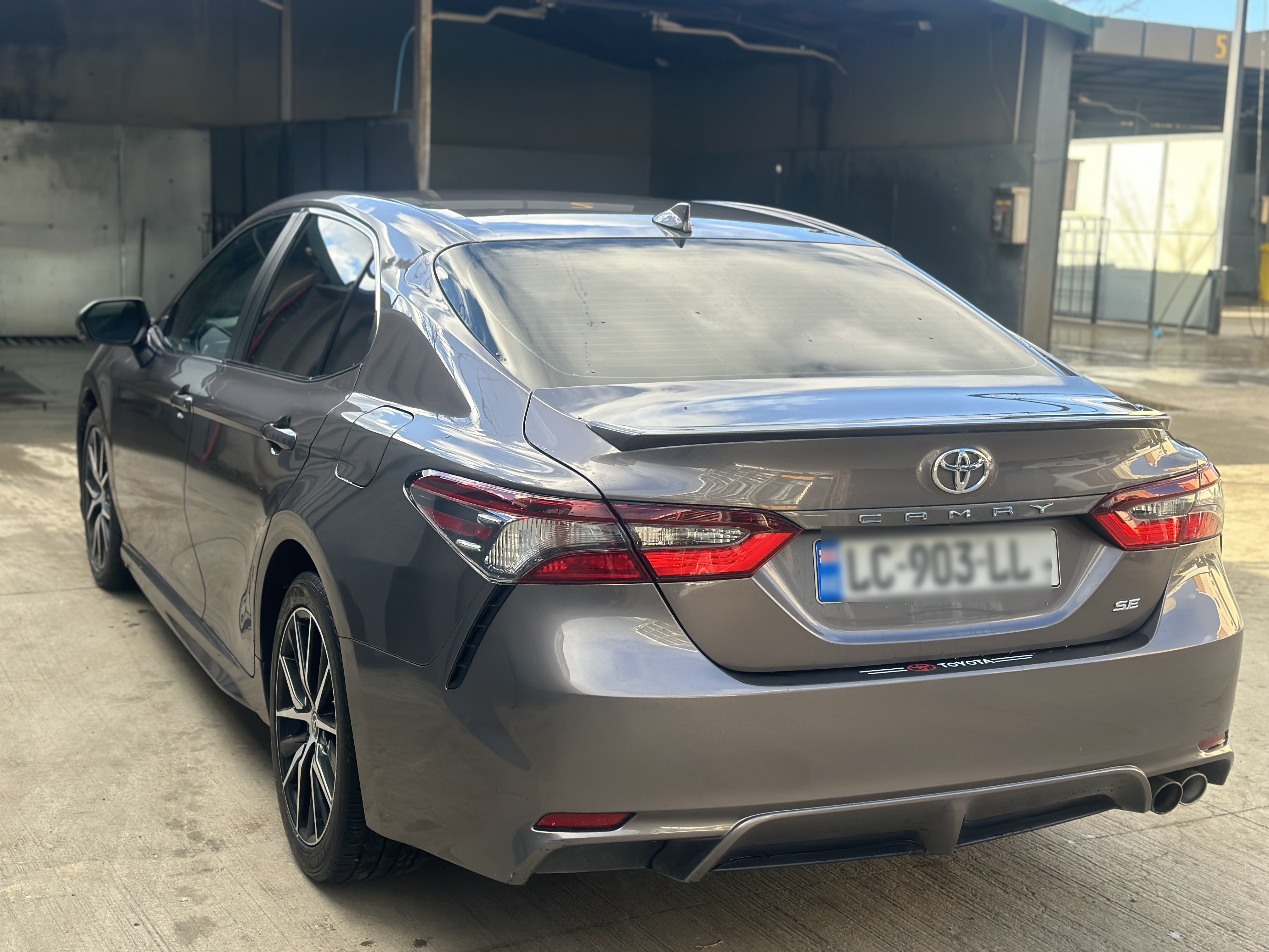 Toyota Camry - фото 4