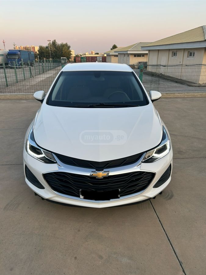 Chevrolet Cruze - фото 1