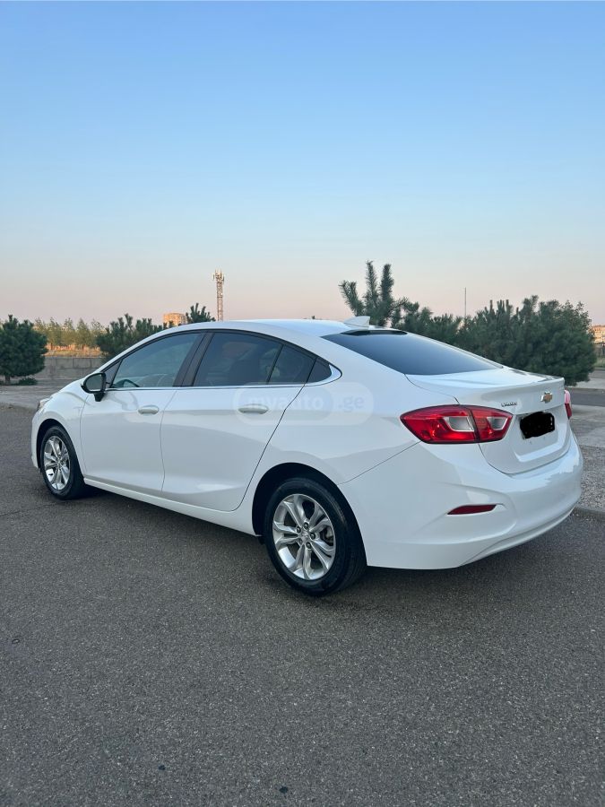 Chevrolet Cruze - фото 6