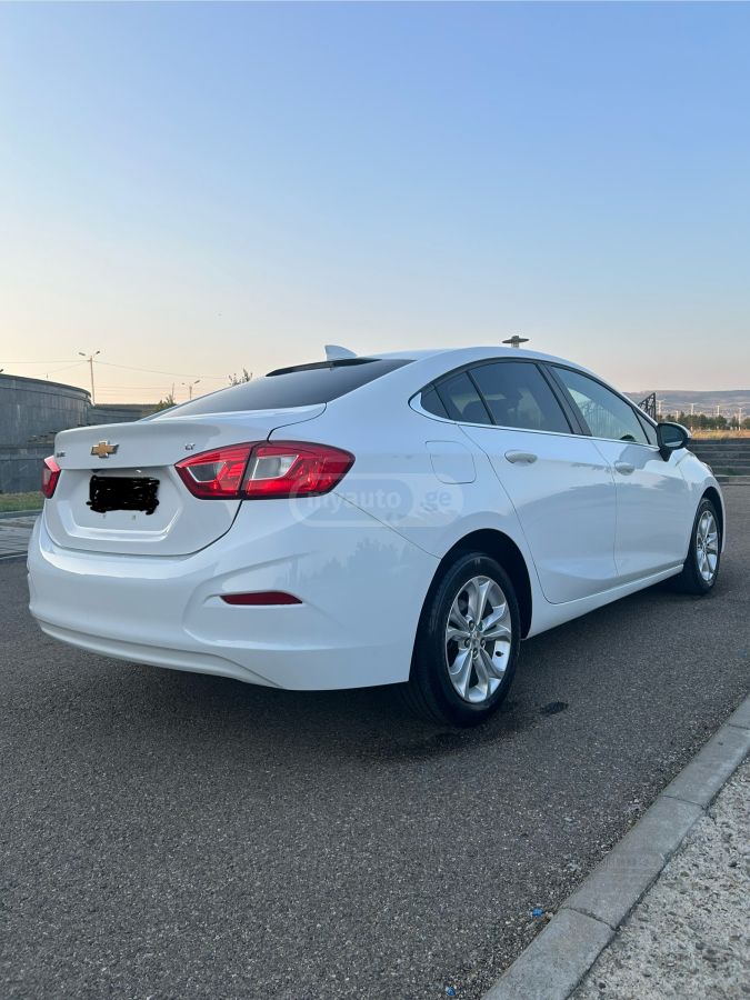 Chevrolet Cruze - фото 7