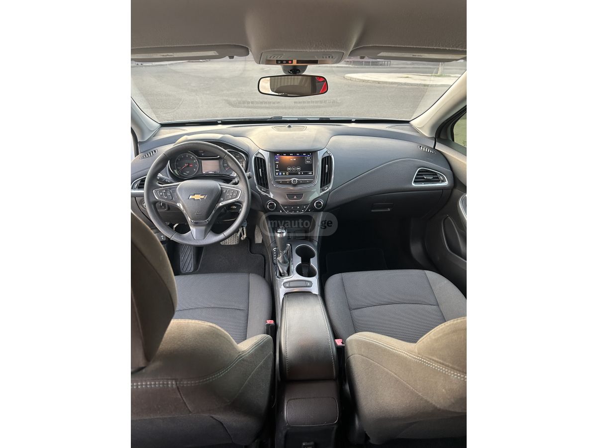 Chevrolet Cruze - фото 9