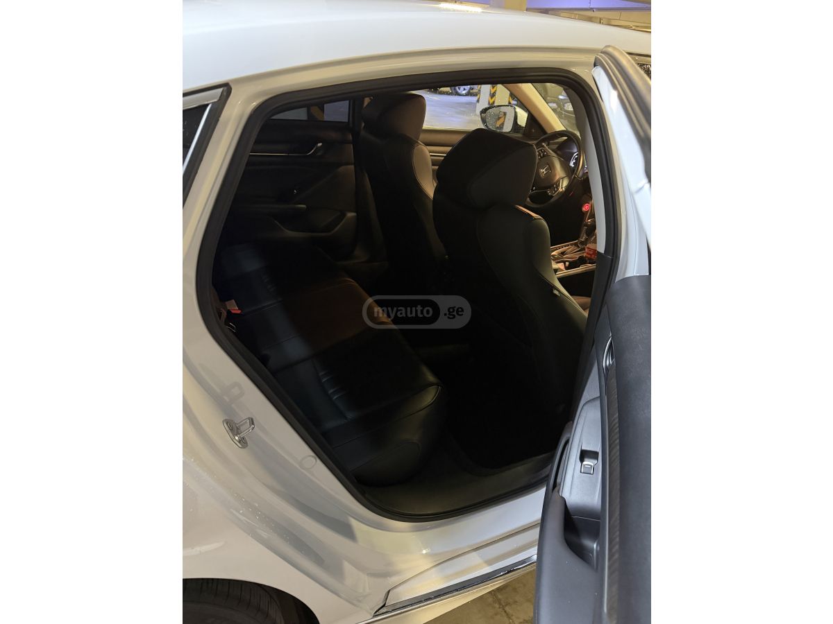 Honda Accord - фото 11