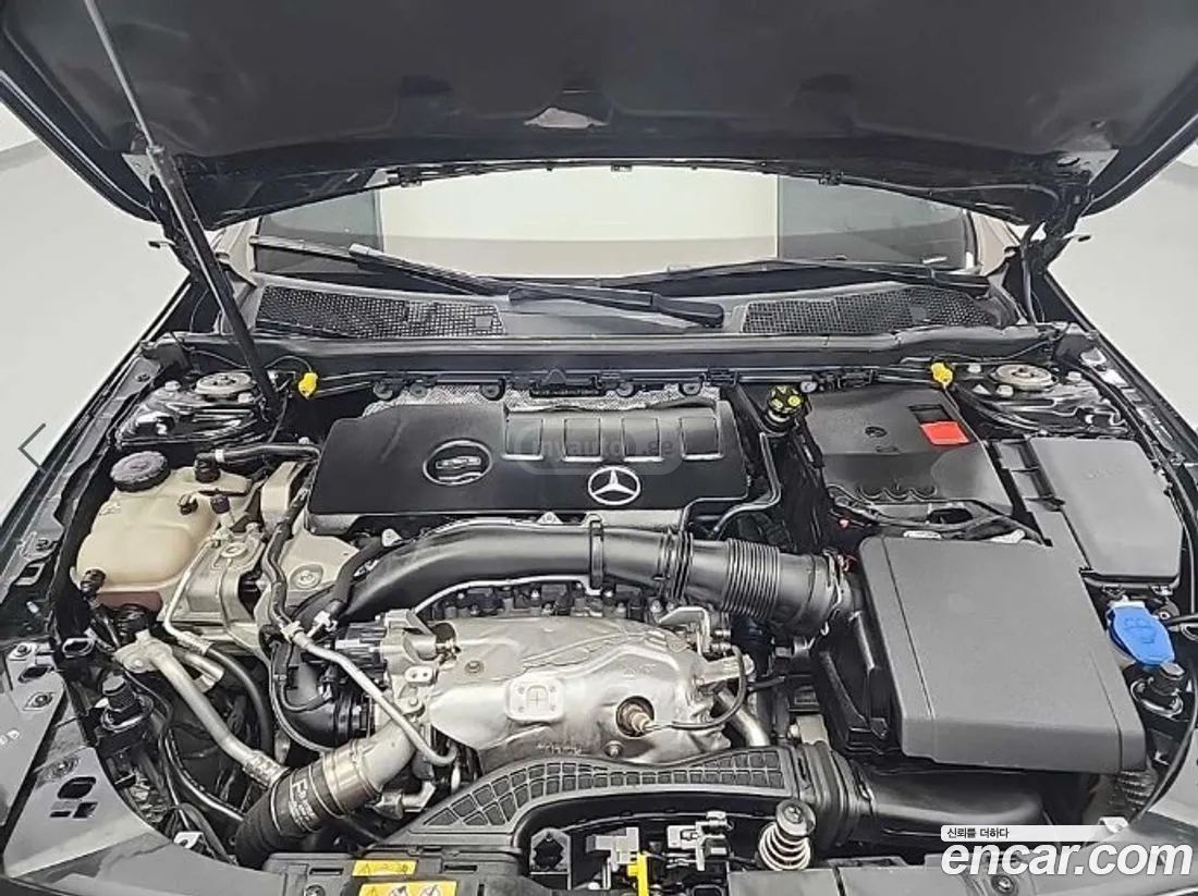 Mercedes-Benz CLA 45 AMG 2021 — миниатюра 6