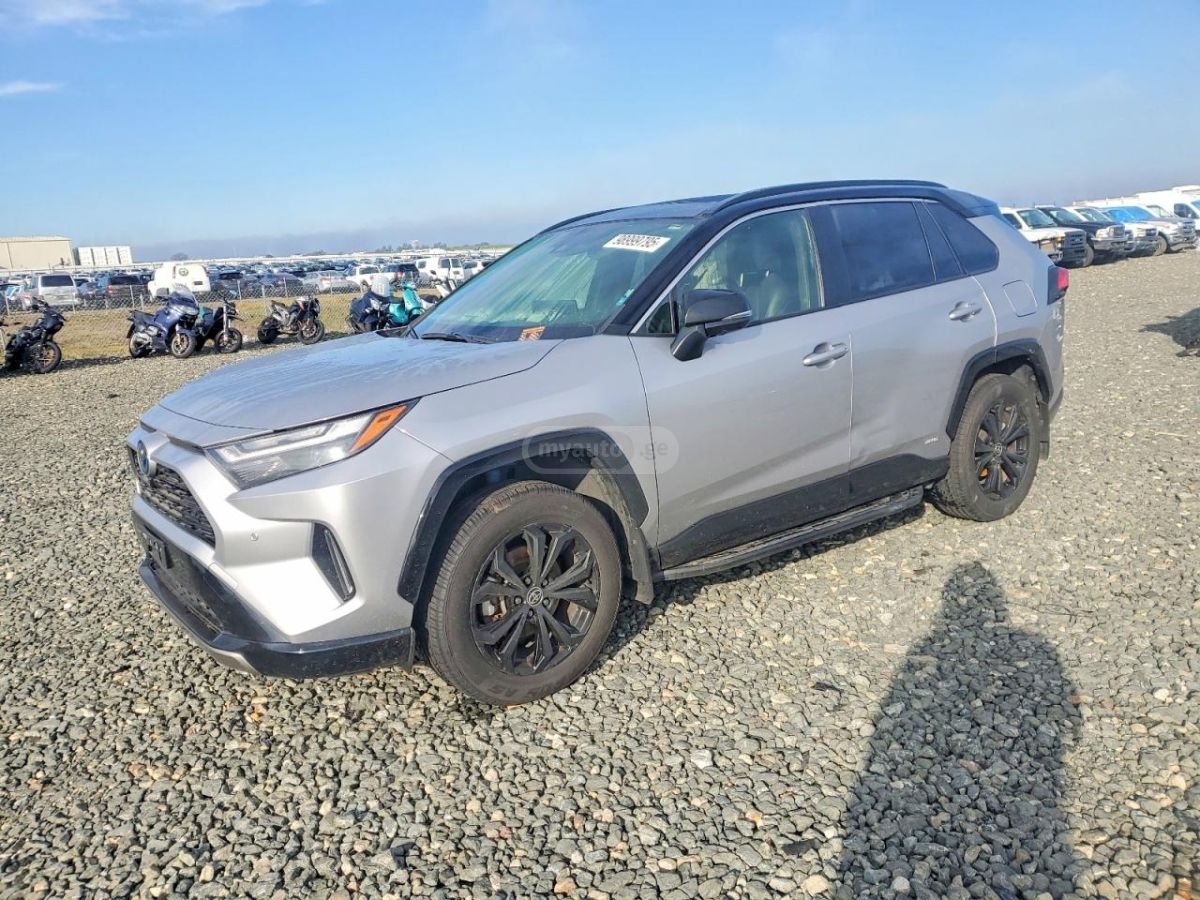 Toyota RAV 4 - фото 1